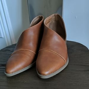 Women's Wenda Cut Out Bootie - Universal Thread